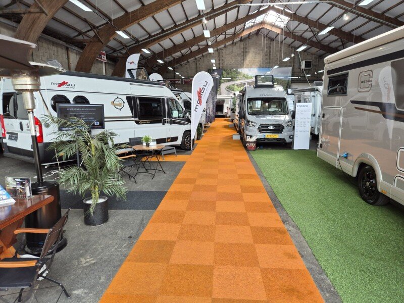 DD Campers Showroom 1