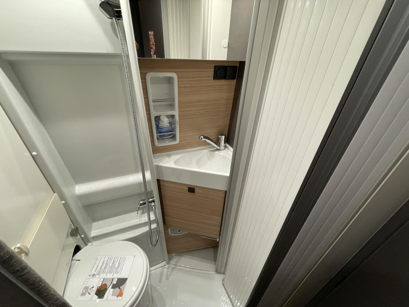 First Class Two Room 640 LERB