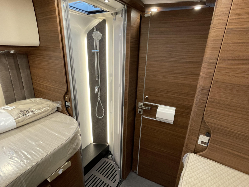 Chic C-line I 4.9 LE