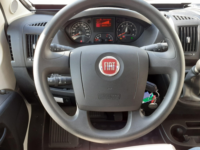 656 F