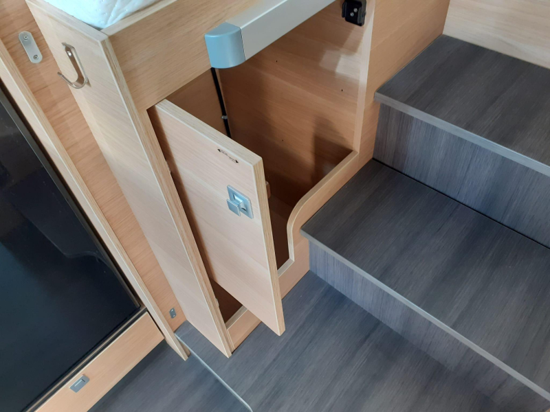 Coral Axess 600 SL