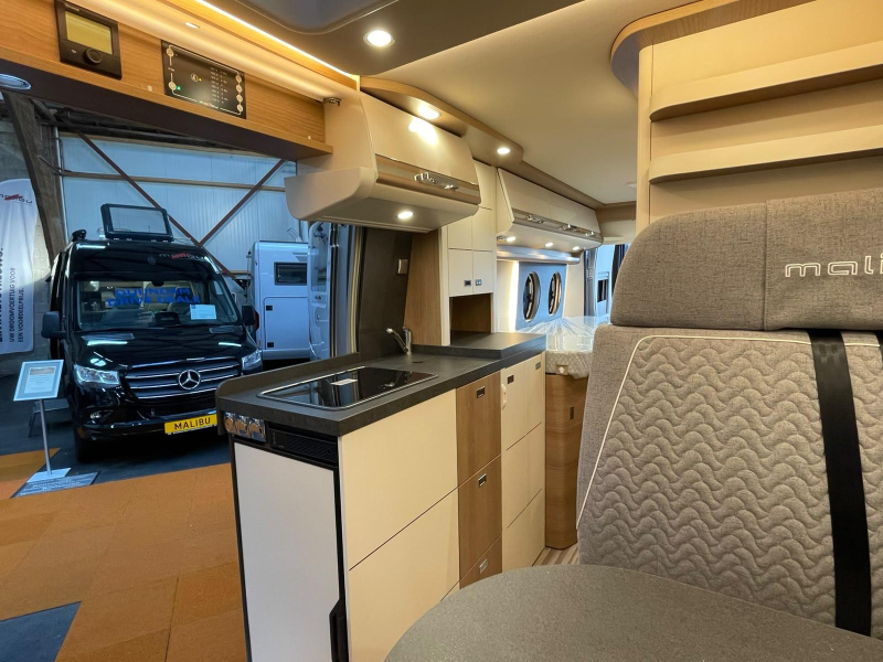 First Class Two Room 640 LERB