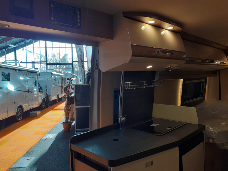 Van Compact 600 LE