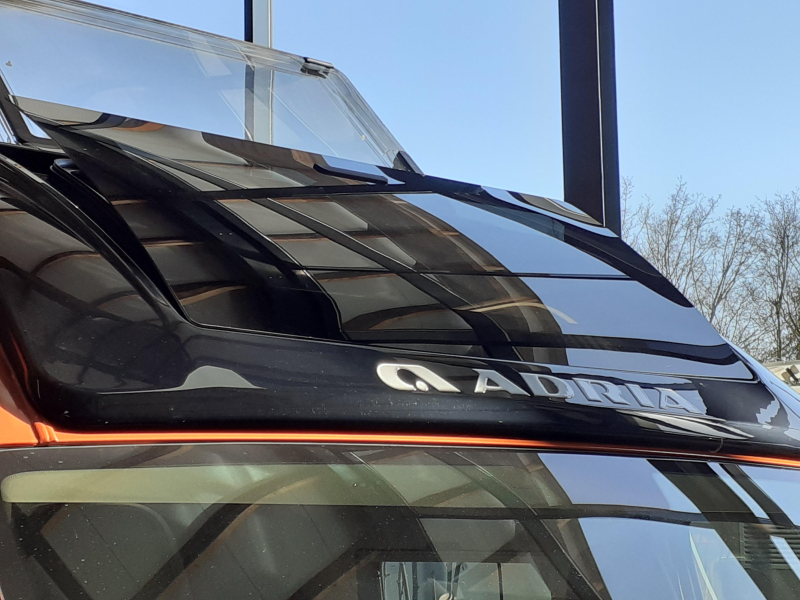 Twin Supreme 640 SLB