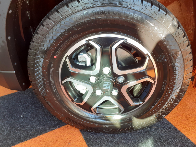 Twin Supreme 640 SLB