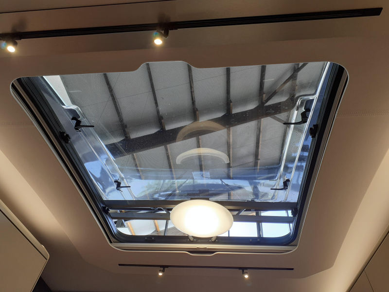 Coral Supreme Mb 670 DL